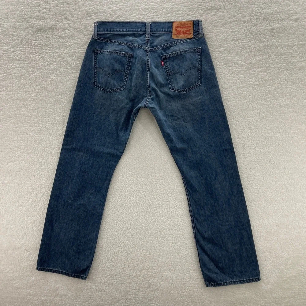 Levis Jeans Mens 34x32 Blue 514 Straight Fit medium Wash Denim Cowboy Work